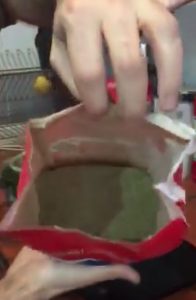 El video que denuncia la “estafa” de la yerba mate