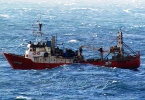 Se hundió un barco pesquero en Chubut