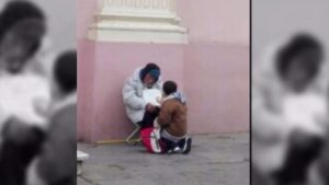 Salta: el hermoso gesto de un niño con un indigente