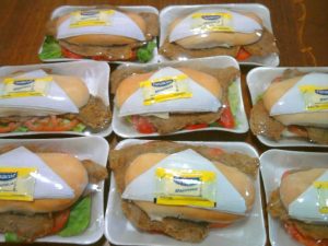 ¿Qué tienen los sándwiches de los kioscos?