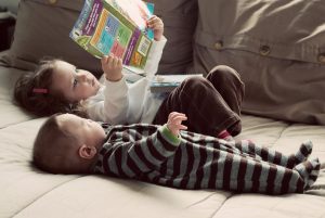 La ingeniosa solución de una madre para que sus hijos lean libros