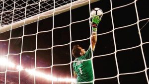 “Bravo es irremplazable, es el mejor arquero de todos los tiempos”