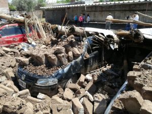 Una cochera de Maipú cedió ante las lluvias y destruyó 8 autos