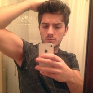 Peluquero infectaba con VIH a sus amantes para no ser el único portador del virus