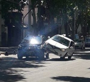 Impactante accidente en calle Arístides