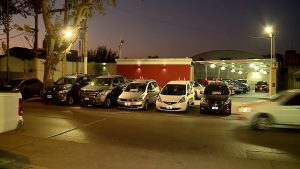 Guaymallén: La comuna intimó a las agencias para que no coloquen autos en la vereda