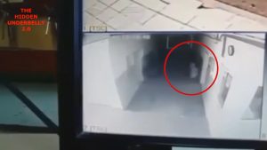 Video: Por cámaras de seguridad descubren fantasma en una comisaría