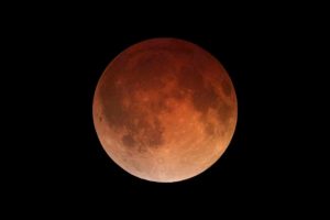 “Luna sangrienta”: Llega el eclipse más largo del siglo XXI