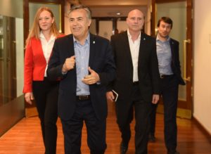 Alfredo Cornejo presentó a los nuevos ministros de Gobierno y Hacienda