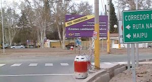 Insólito: un poste de luz obstaculiza la nueva conexión con el Acceso