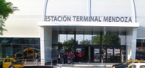 Fin de semana largo: intenso movimiento en la Terminal de Mendoza