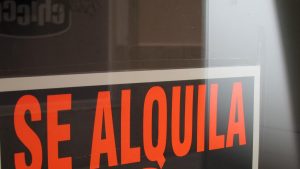 Alquileres: congelan los precios y suspenden desalojos