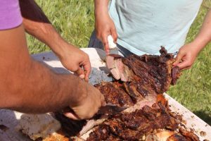 Mendoza: comía un asado y murió ahogado con un pedazo de carne