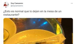 "¿Es normal que dejen esto en la mesa del restaurante?": el rarísimo objeto que tuvo que limpiar un mozo