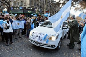 Una multitud marcha en Mendoza en contra del Gobierno Nacional