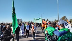 El Acceso Este se encuentra paralizado por una manifestación