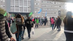 Trabajadores de la Salud y Estatales también paran 3 días la semana próxima