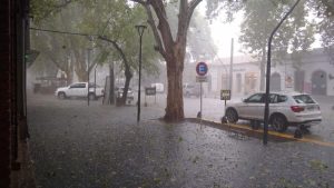 Otro día con Alerta Naranja por tormentas y granizo: las zonas y hora dónde llegaría