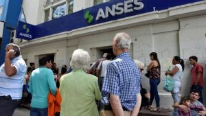 Jubilados con la mínima: cuánto vas a cobrar en septiembre con el refuerzo de $37000