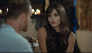 ¿Una escena hot la culpable de la ruptura entre Hande Erçel y Kerem Bürsin?