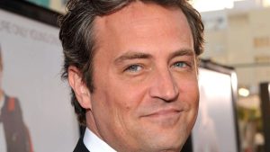 Homenaje Viral: Fanáticos de "Friends" recuerdan a Matthew Perry en Nueva York