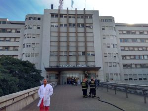 Mendoza: un adolescente de 18 está grave internado en el Hospital Central tras ser acuchillado en el cuello