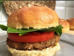 Almuerzo gasolero: comé rico y sano con estas hamburguesas de lentejas y arroz súper fáciles de hacer