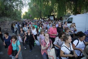 Fiesta de la Vendimia 2024: cuánto saldrá el colectivo y el taxi desde el centro al Teatro Griego