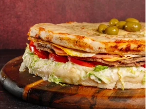 Almuerzo gasolero: ¿conocés la hamburpizza? Es súper económica, rendidora y exquisita