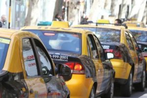 Aumenta la tarifa de taxi en Mendoza: a cuánto se va en octubre