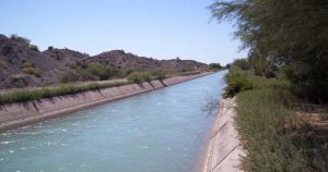 Mendoza: murió un niño que cayó a un canal de riego