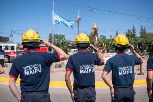 Lo Bomberos Voluntarios de Maipú piden donaciones para la Caravana mágica de Navidad