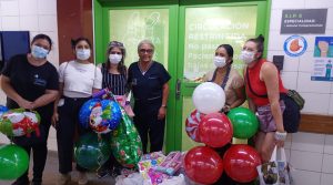 Un grupo de decoradoras mendocinas decidió contagiar alegría en el Hospital Notti: “Hoy nos cuidan desde el cielo”