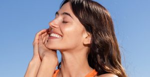 Serums y protectores solares: aliados imprescindibles en verano