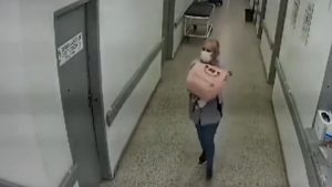 Video: una argentina se hizo pasar por enfermera y se robó un bebé en Paraguay