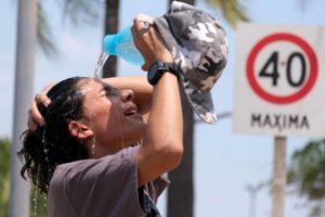 Un horno: domingo con calor sofocante y probabilidad de lluvia