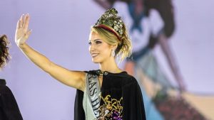 La Reina de la Vendimia protagonizó un blooper en Mendoza y se volvió viral: el video del divertido momento