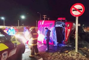Alta Montaña: volcó un camión y tres personas resultaron heridas
