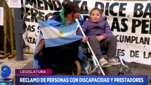 Prestadores del área de discapacidad marcharon en Mendoza y se sumaron al paro nacional