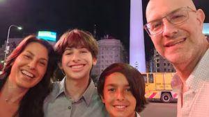 Imágenes: El último misterioso mensaje en las redes sociales de la mujer que asesinó a su familia