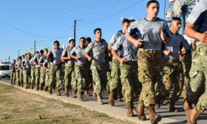 Implementarán el Servicio Militar Voluntario: ¿quiénes podrán ingresar y cómo deberán hacer?