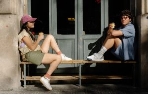 Tendencias en zapatillas: lo último en calzado urbano para mujer y hombre en 2025