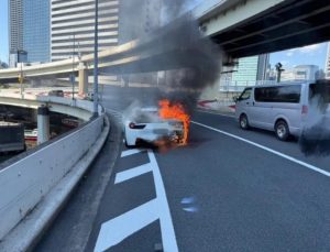 Pesadilla hecha realidad: ahorró toda su vida para comprar un Ferrari y en menos de una hora vio como se destruía