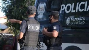 Violencia en Mendoza: un hombre amenazó con degollar a su hija, a su yerno y a su nieto de ocho meses