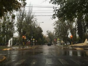 Tormentas en el Este y vientos en cordillera para este domingo