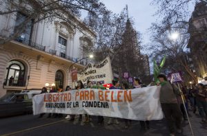 Absolvieron a Belén, la joven condenada por tener un aborto espontáneo