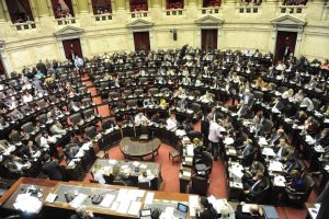 Diputados aumentaron sus sueldos en $30.000