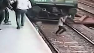 Milagro: una joven es arrollada por un tren y sobrevive