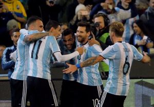 Argentina le ganó a Brasil en el debut de Jorge Sampaoli