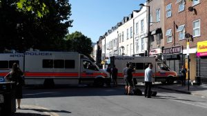 Atentado terrorista en Londres deja 1 muerto y 10 heridos